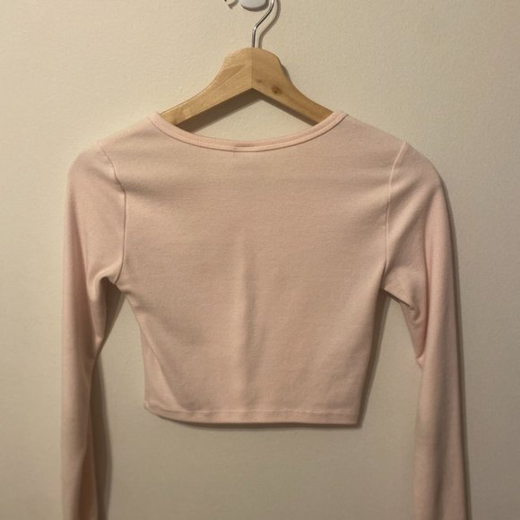 aritzia light pink button up - Picture 5 of 5